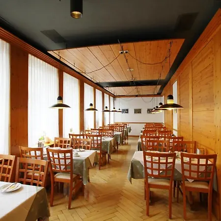 Hotel Goldener Hirsch-2