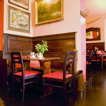 Restaurant Dicker Mann Hotel zum Blauen Krebs-3