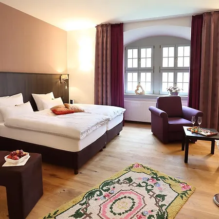 Hotel Garni Schloß Schönberg-3