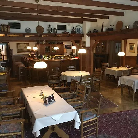 Hotel Neuenburger Hof-2