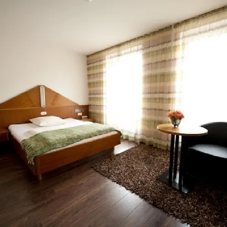 Classic Hotel Kaarst-3