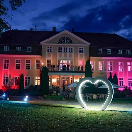 Schloss Wulkow-2