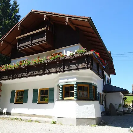 Villa im Wald-3