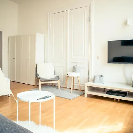 Schwerin City Apartment-3