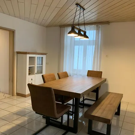 Stadtvilla Mit Pool-3