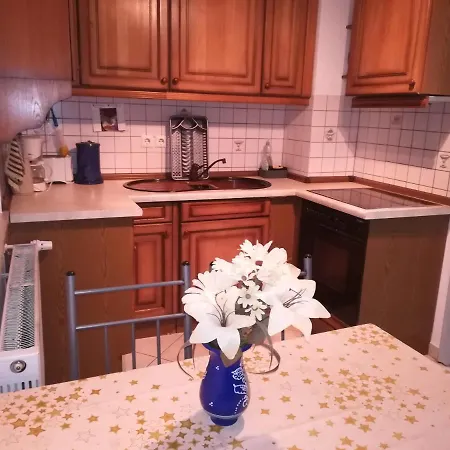 Isas Apartment-3