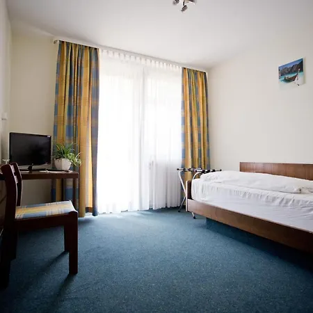 Hotel Lindenhof-3