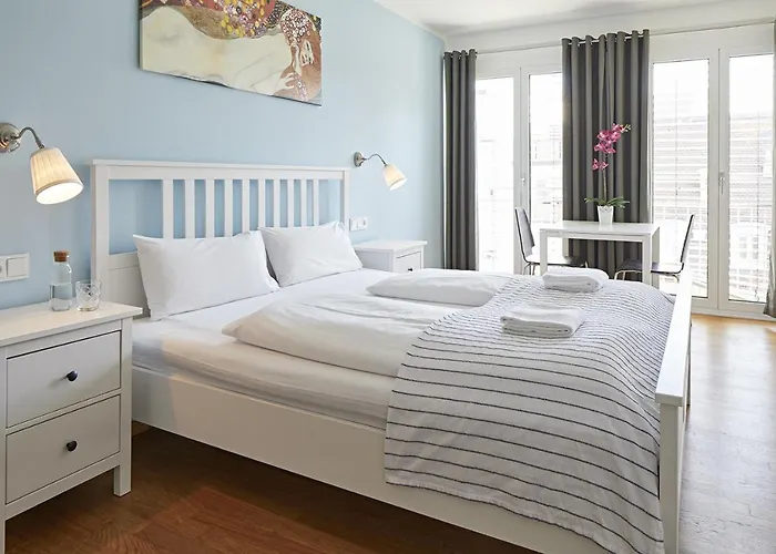 Nonstop Hotel Augsburg - Uebernacht - Hostelhotelhome -