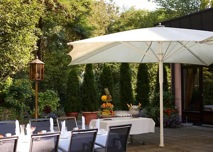 Dehner Blumen Hotel Rain , Deutschland