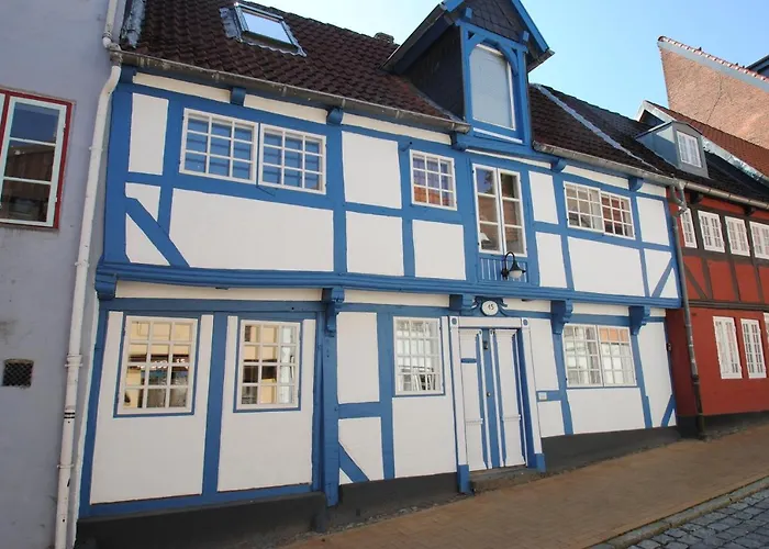 Fewo1846 - Villa Windschief - Uriges Fachwerkhaus Auf 3 Ebenen Mit Garten Im Stadtzentrum