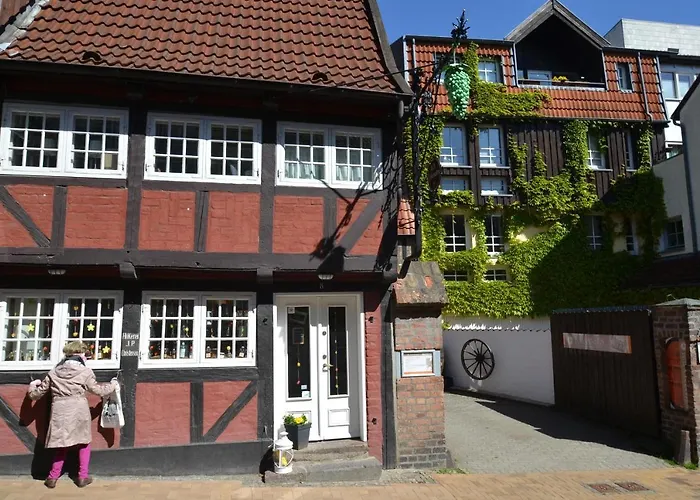 Fewo1846 - Villa Windschief - Uriges Fachwerkhaus Auf 3 Ebenen Mit Garten Im Stadtzentrum