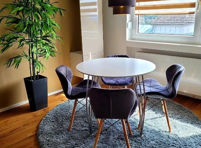 Modernes Mit Balkon I 45Qm I Zentrum