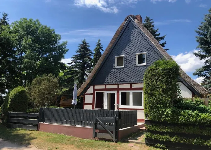 Haus am See mit Steg, Boot, Kamin und Sauna - Mecklenburgische Seenplatte Blankensee , Deutschland