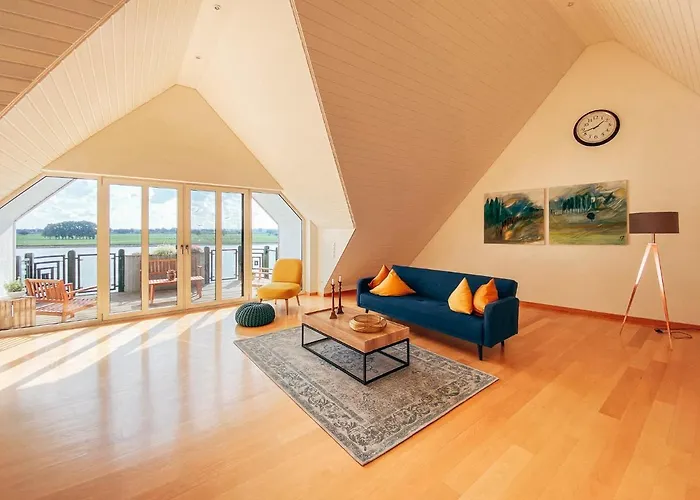 Rheinloft 3 - Große Giebelwohnung mit Dachterrassen an der Rheinpromenade