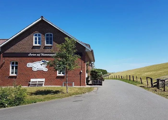 Ferienhaus Hemenswarft direkt an der Nordsee mit Meerblick