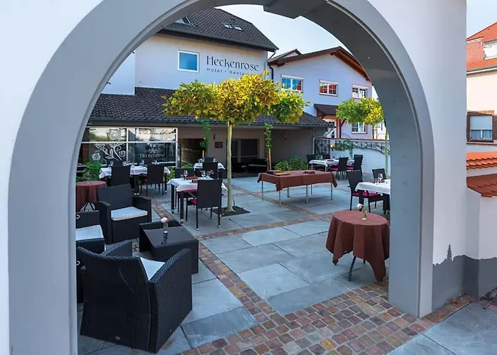 Self Checkin Hotel Heckenrose Lorin Ringsheim, Germania