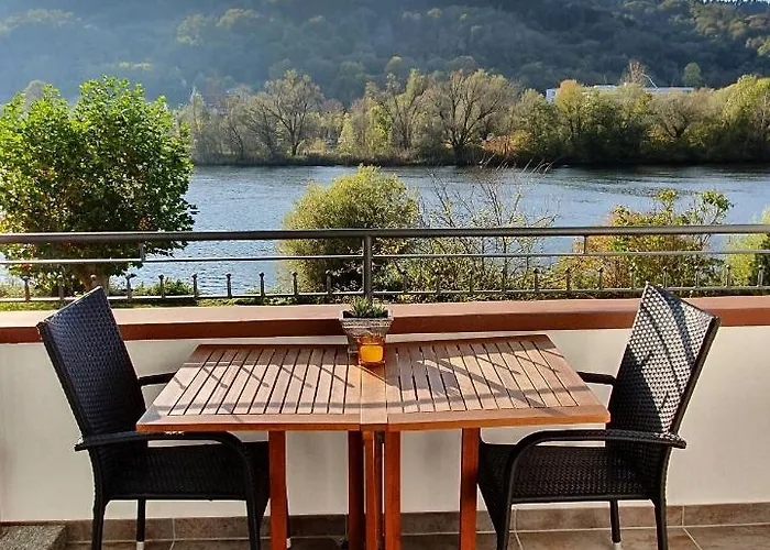 Ferienhaus Inselblick in Traumlage mit Balkon und Panoramablick