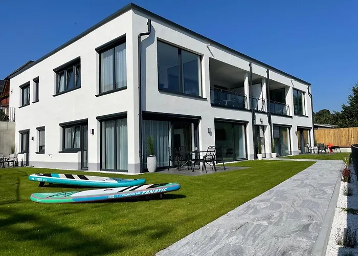 Apartments Saaldorf-Ferienhaus mit 6 separaten Apartments 45qm-120qm