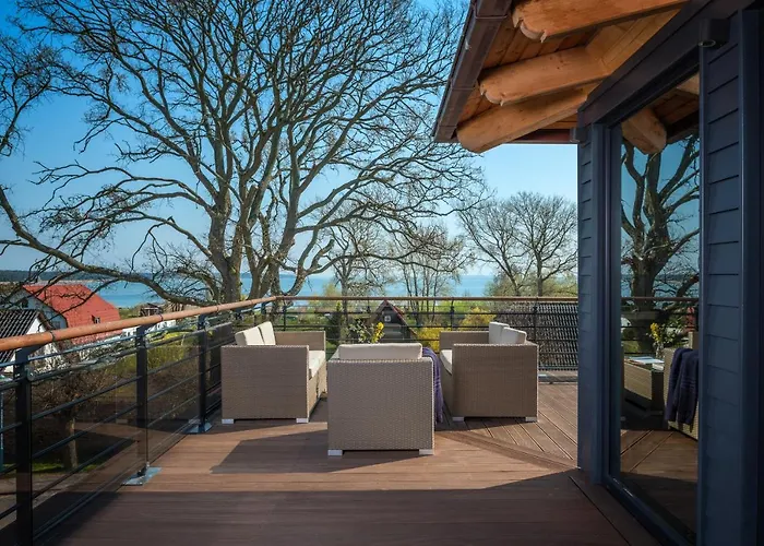 Villa Lotsenhäuser Rügen - Luxus Ferienhaus - 3 Schlafzimmer - Sauna - Dachterrasse mit Boddenblick