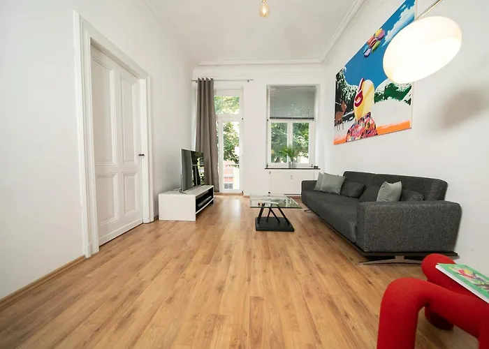 WHITE 60 QM - Zentral - Balkon - Messe