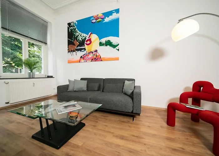 WHITE 60 QM - Zentral - Balkon - Messe