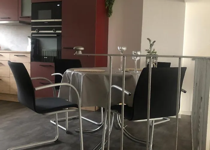 Sehr schöne ufernahe ebenerdige Ferienwohnung Pura Vida auf der Halbinsel Scheid, Deutschland