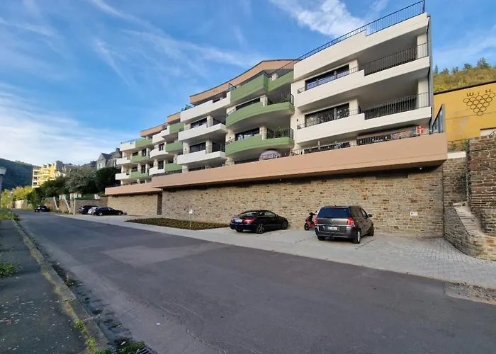 Vivamosel: Appartement mit Mosel&Burgblick - Balkon - Parken - Aufzug - Fahrradraum