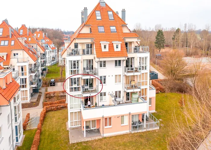 Leuchtturm 10