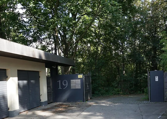 Villa via Lapis - Panoramablick über Dresden - Garten - Pool - Sauna - Luxus, Deutschland