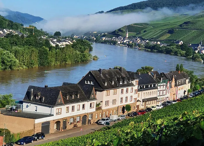 Ferienhaus Inselblick in Traumlage mit Balkon und Panoramablick