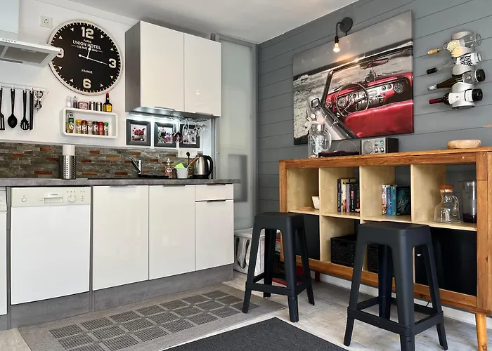 Living At Saarpartments - Adultsonly - Business & Holiday Homes With Kitchen For Long- And Short Term Stay, 3 Min To St Johanner Markt And Points Of Interest