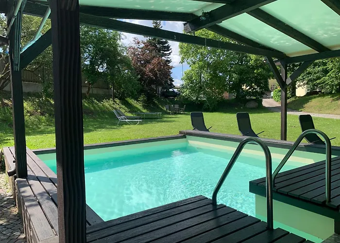 Mit Pool Und Grillplatz In