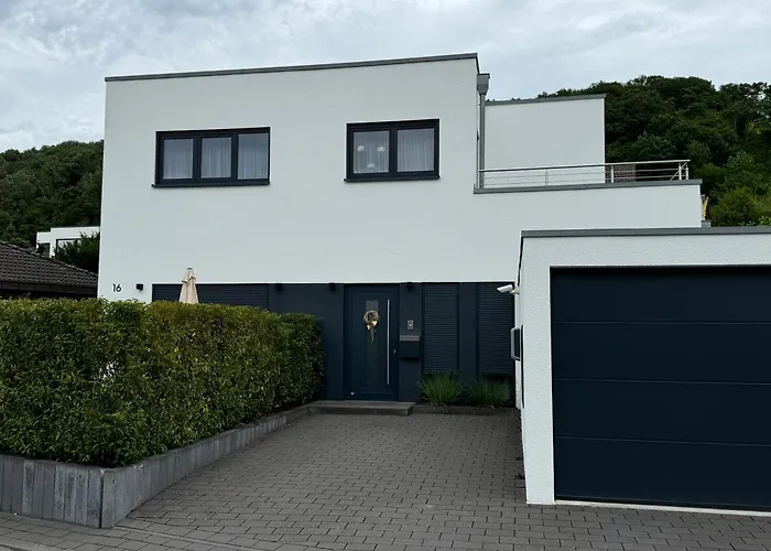 Unter Den Weinbergen