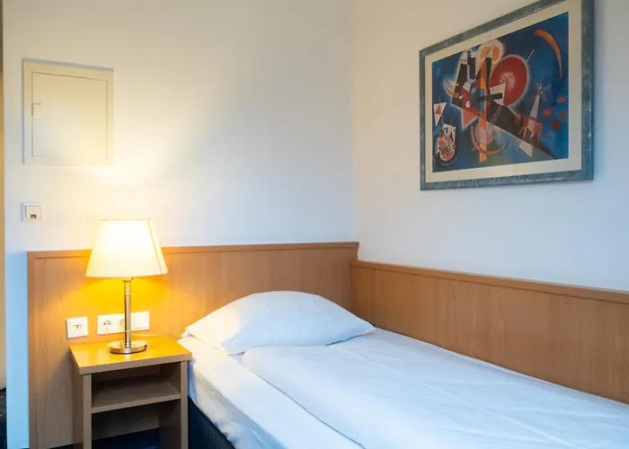 Hotel Am Schlosspark , Wiesbaden, Germany