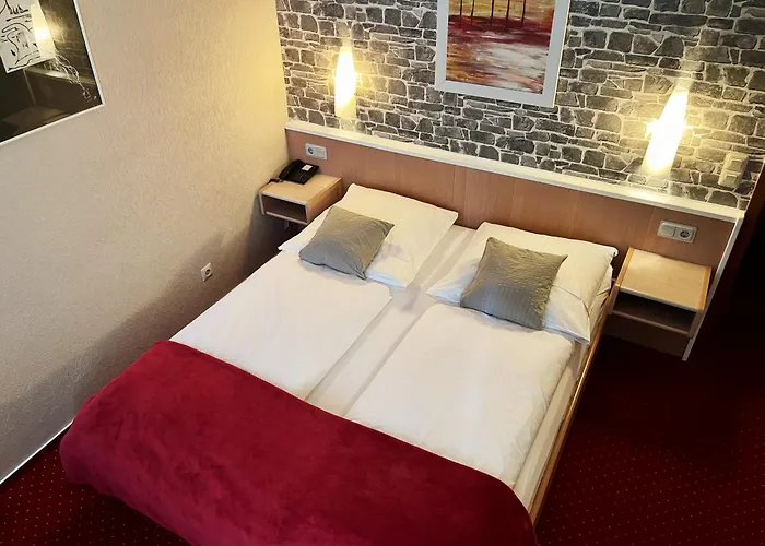 Hotel Stadt Hamburg am Fluss Saarbrücken, Deutschland