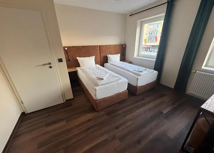 Hotel Capitol Zentrum - 24H - Friedrichshafen, Germany