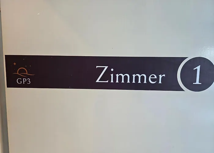 Pension GP3, Zimmer mit Kochnische und Duschbad vor den Toren Berlins