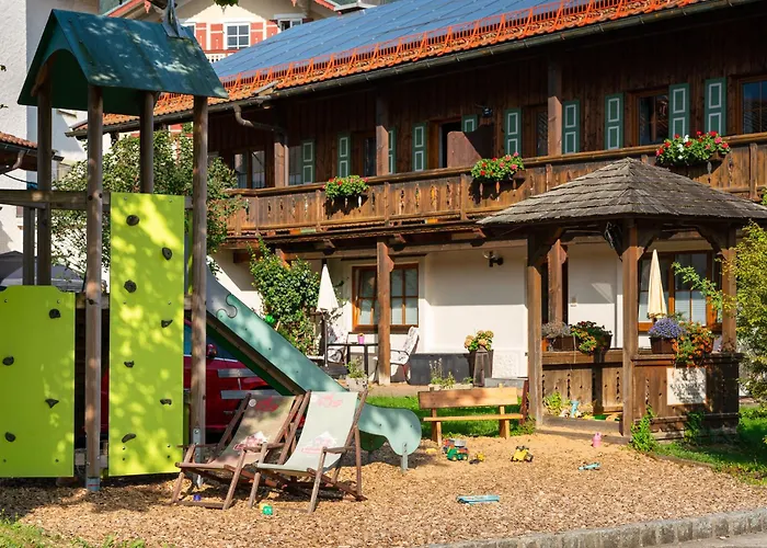 Café Chiemgau Und Gästehaus