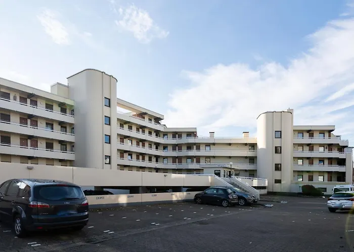 Ferienwohnung Deichsicht mit Balkon im Haus Belvedere