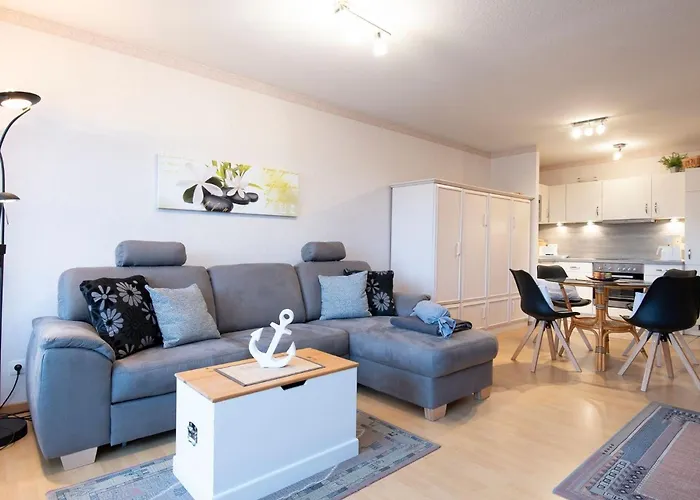 Ferienwohnung Deichsicht mit Balkon im Haus Belvedere