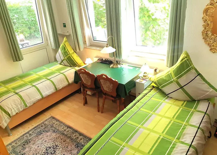 Zimmer Hohbuch mit Achalmblick
