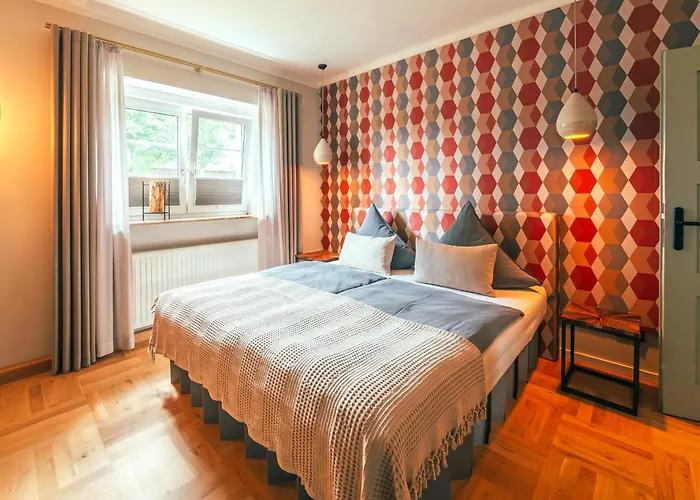Ferienwohnung 60er Jahre Design Apartment - 65qm Fewo im Zittauer Gebirge - familienfreundliche Unterkunft am Bergfuß zum Töpfer