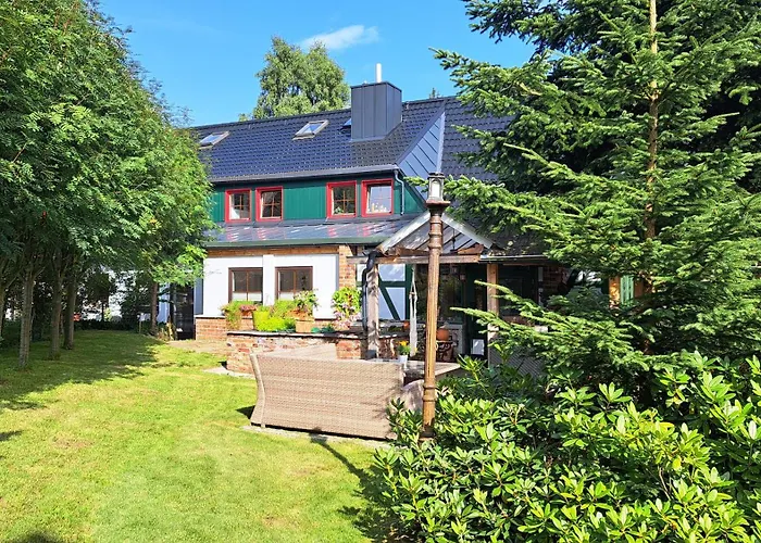 Ferienwohnung Aronia Garten