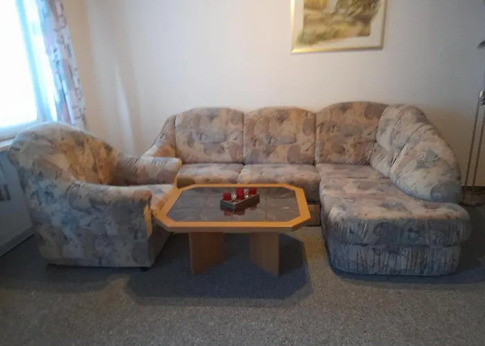 2 Raum Wohnung im DG