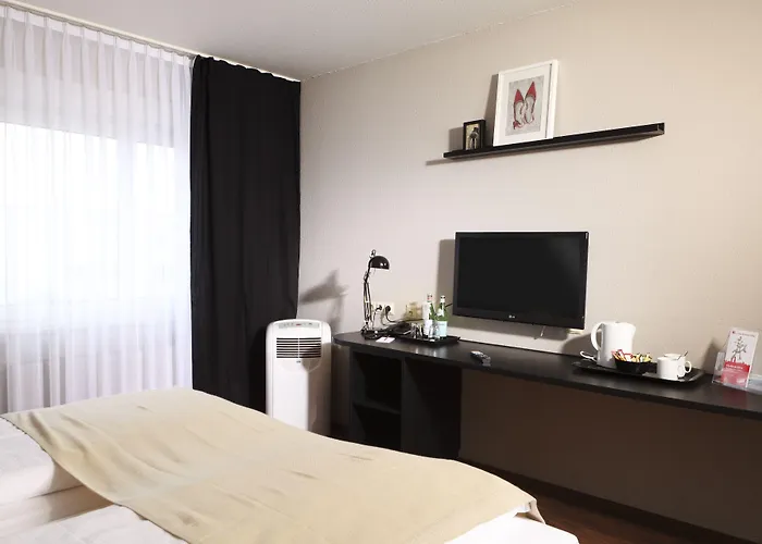 Tryp By Wyndham Airport