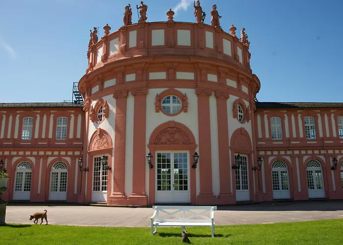 Hotel Am Schlosspark , Wiesbaden
