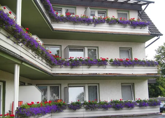 Engelke Am Schloss