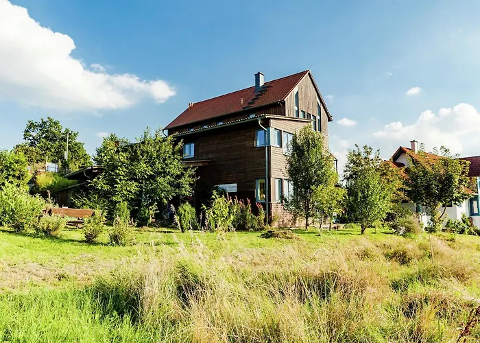 Mit Sauna Und Garten