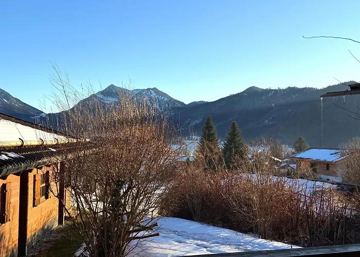 Ruhige s Mit Seeblick In Zentraler Lage Mit Frisch Renovierter Kueche