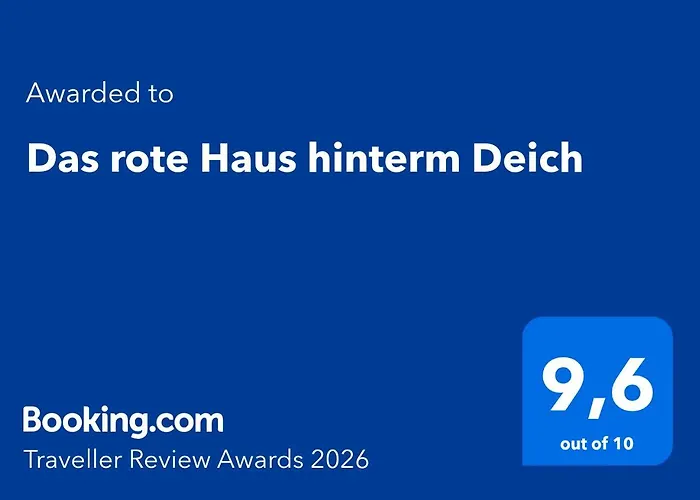 Das rote Haus hinterm Deich